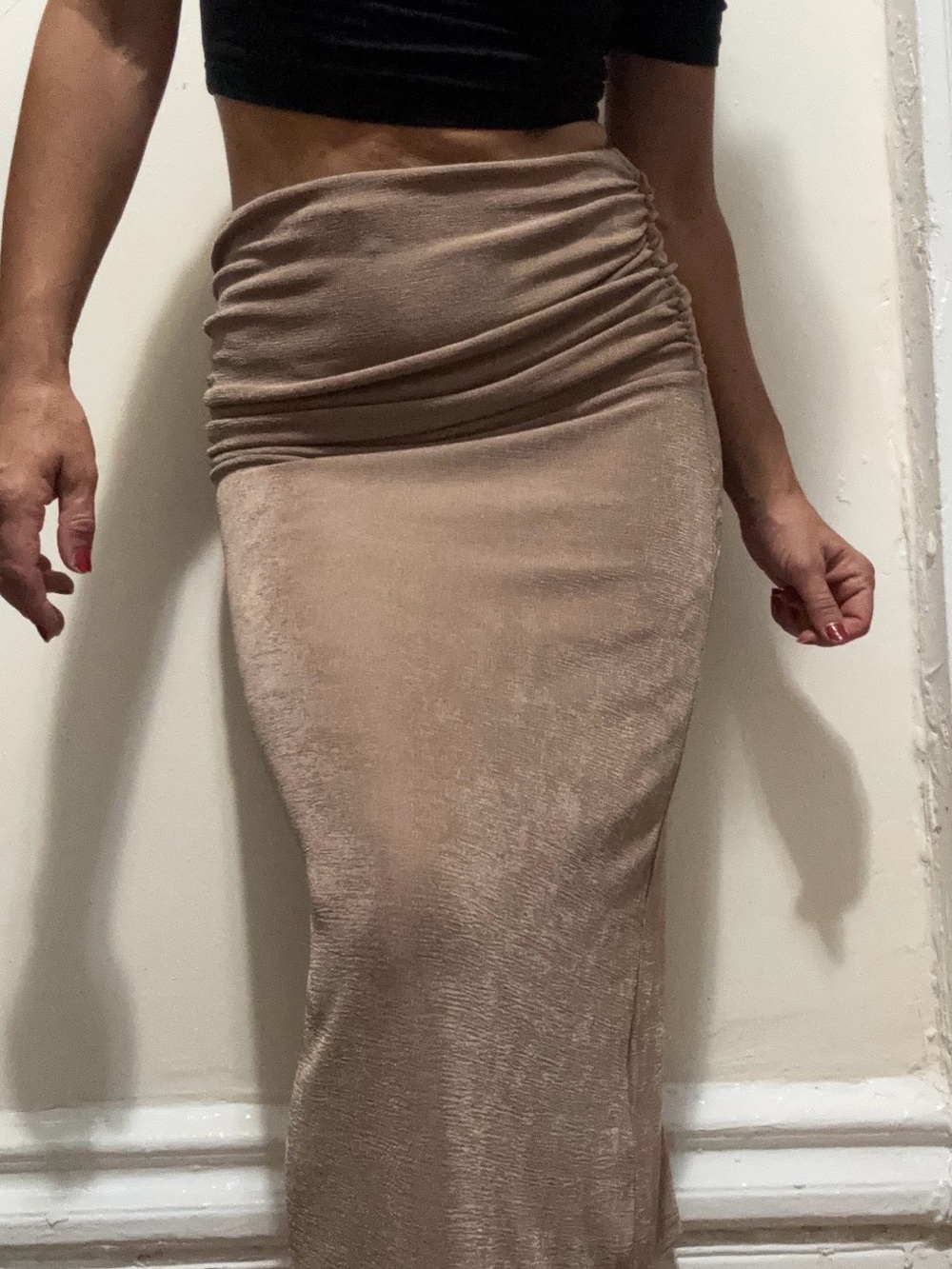 Motel ruched Waist Midi Skirt in Taupe